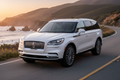white lincoln aviator